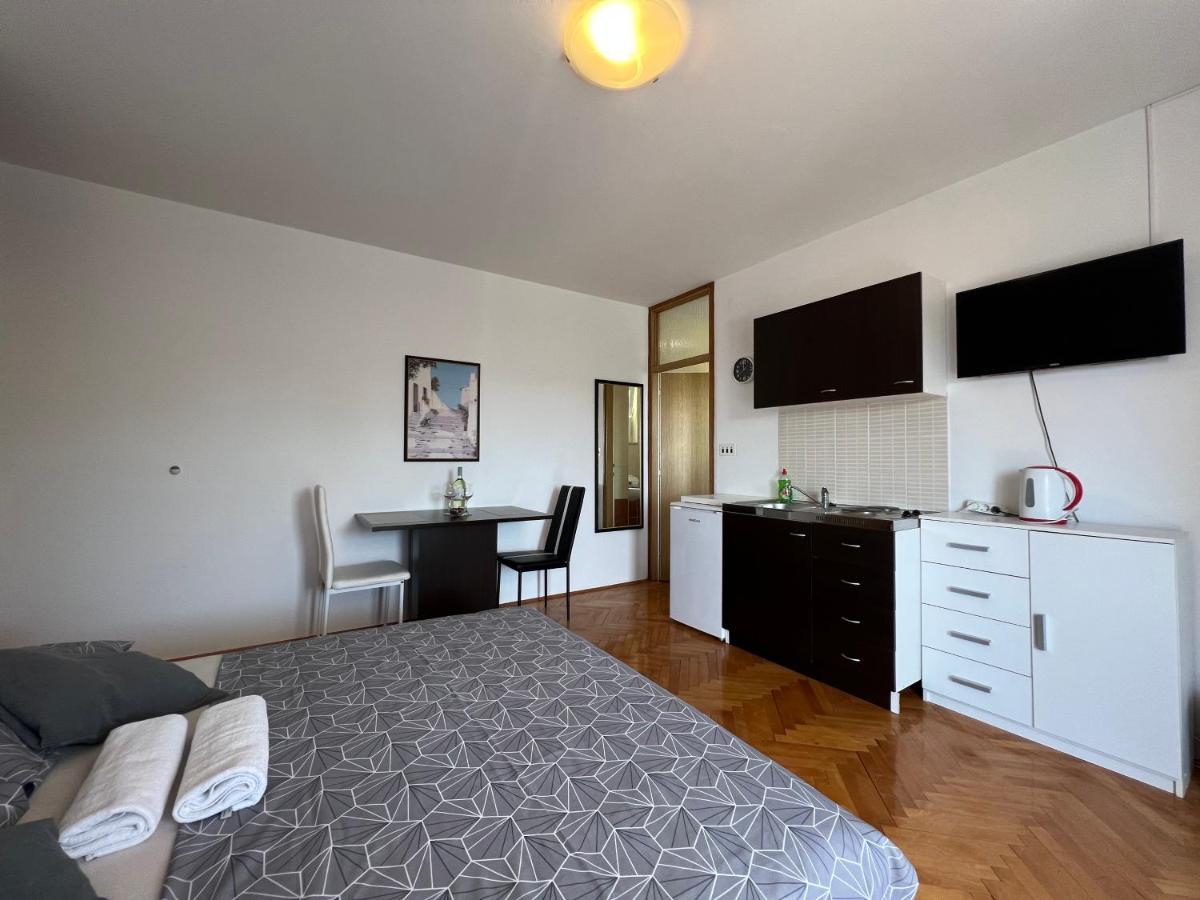 House Roca Apartment Vodice Exterior foto